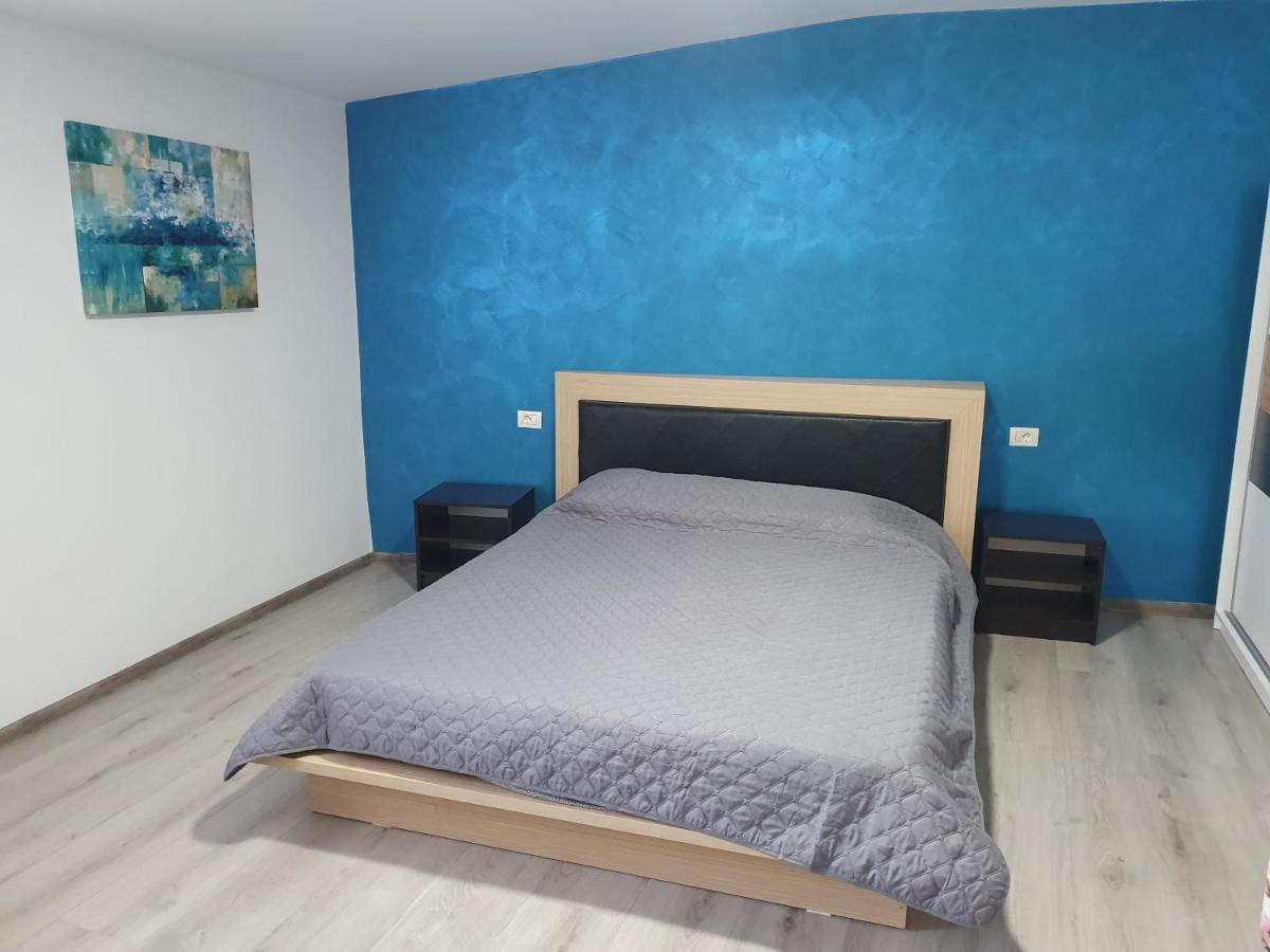 Apartament Negris Bîrlad Buitenkant foto